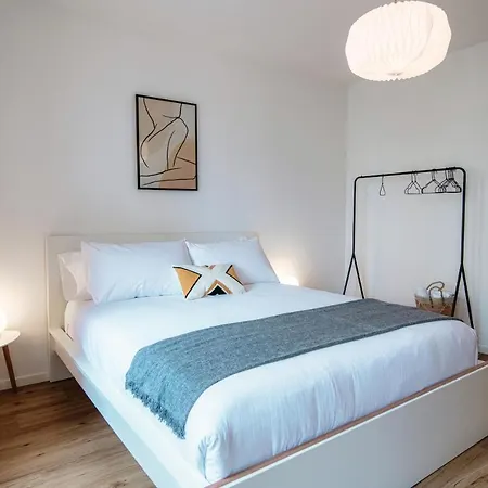 By Quokka 360 - Flats On Piazza Grande Appartamento