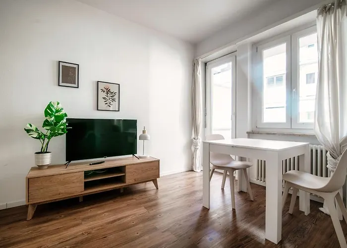 By Quokka 360 - Flats On Piazza Grande 로카르노