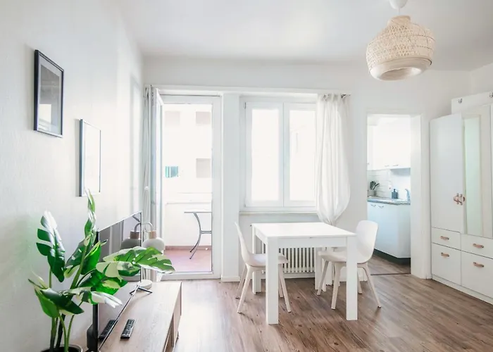 By Quokka 360 - Flats On Piazza Grande * 로카르노